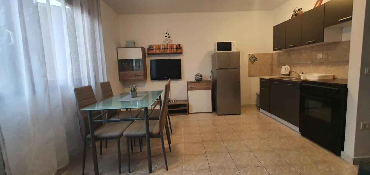 Apartments Kolak Rogoznica  Ngoại thất bức ảnh